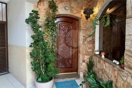 Casa para venda tem 300 metros quadrados com 5 quartos em Parque da Mooca - São Paulo - SP