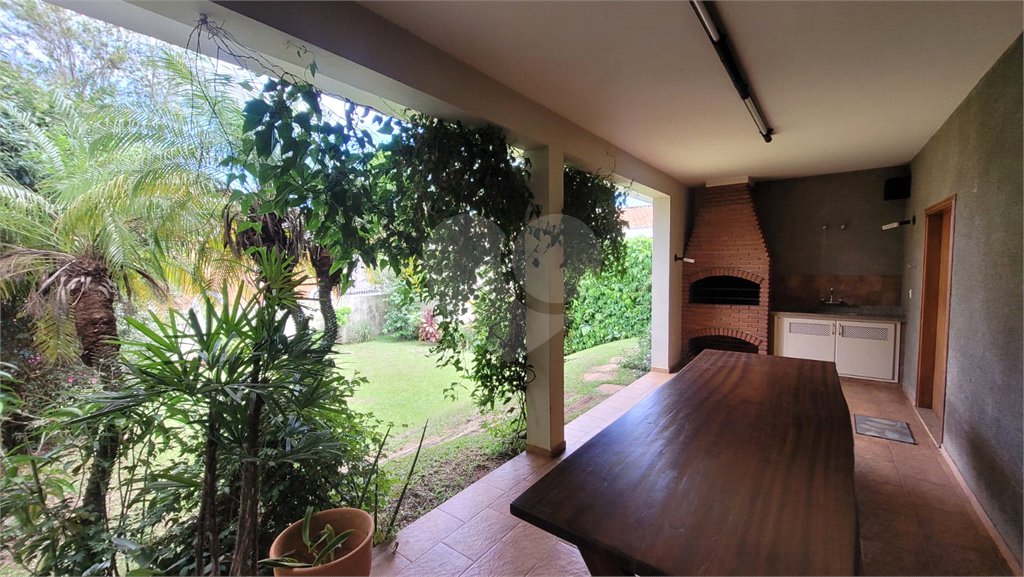 Casa à Venda . Aceita Permuta por Apto. ou Casa ,em Condomínio na Cidade São Paulo ou Bauru.