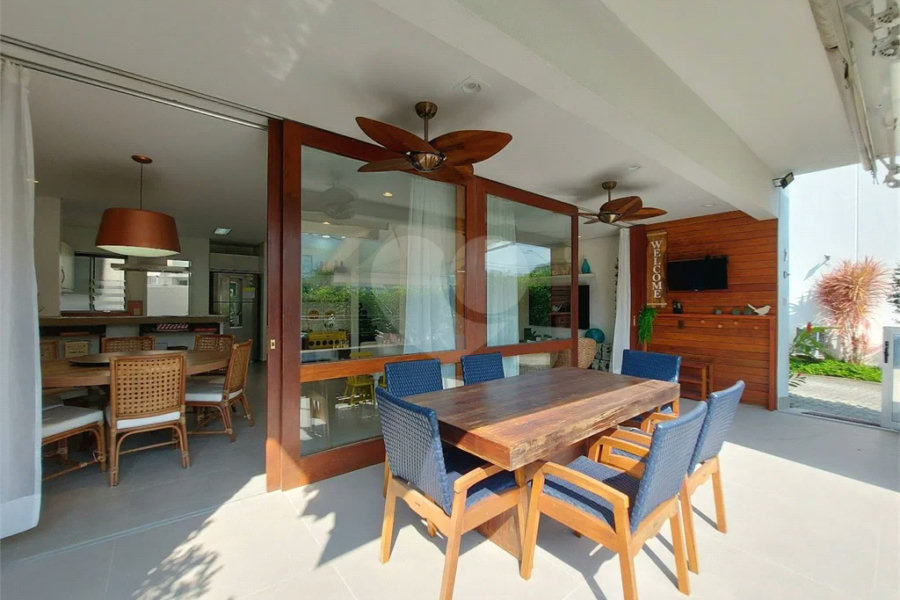 Villagio à venda com 4 quartos, sendo 2 suítes, em Riviera de São Lourenço, Bertioga, SP