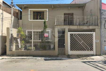 Sobrado espaçoso à venda com 220m² no Planalto Paulista