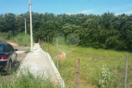 Terreno com 548,00 m² de área total.