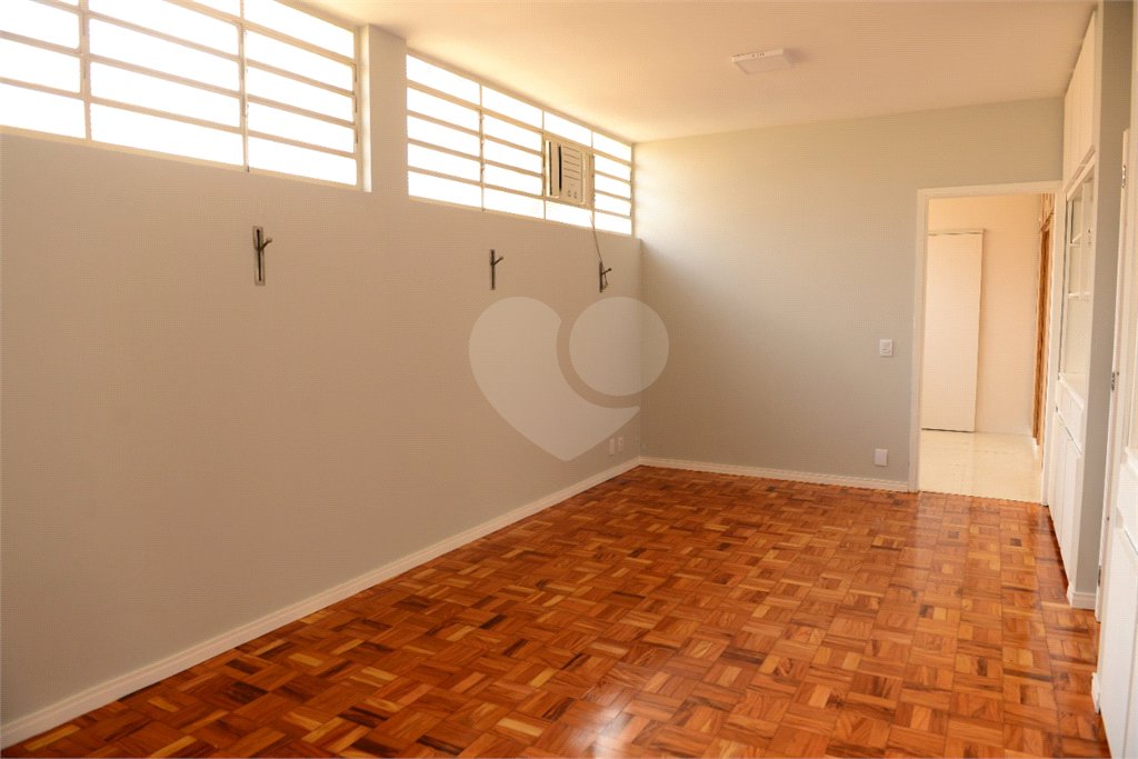 Casa térrea em Araraquara/SP.