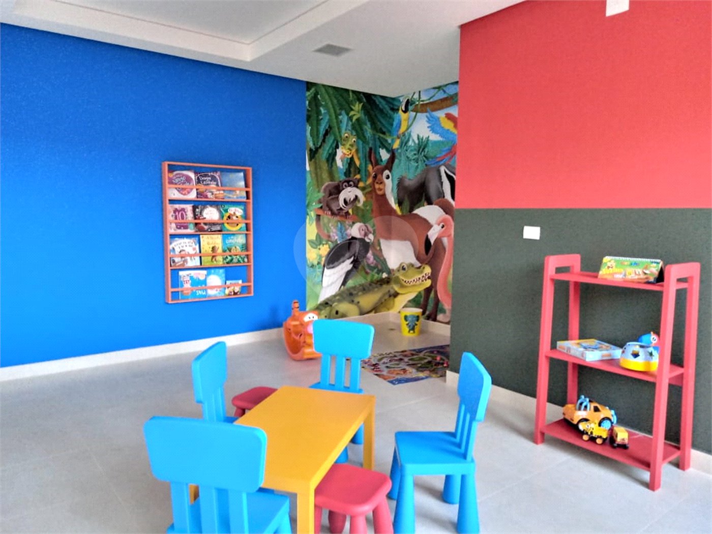 Apartamento com sacada - metrô Tucuruvi - NOVO