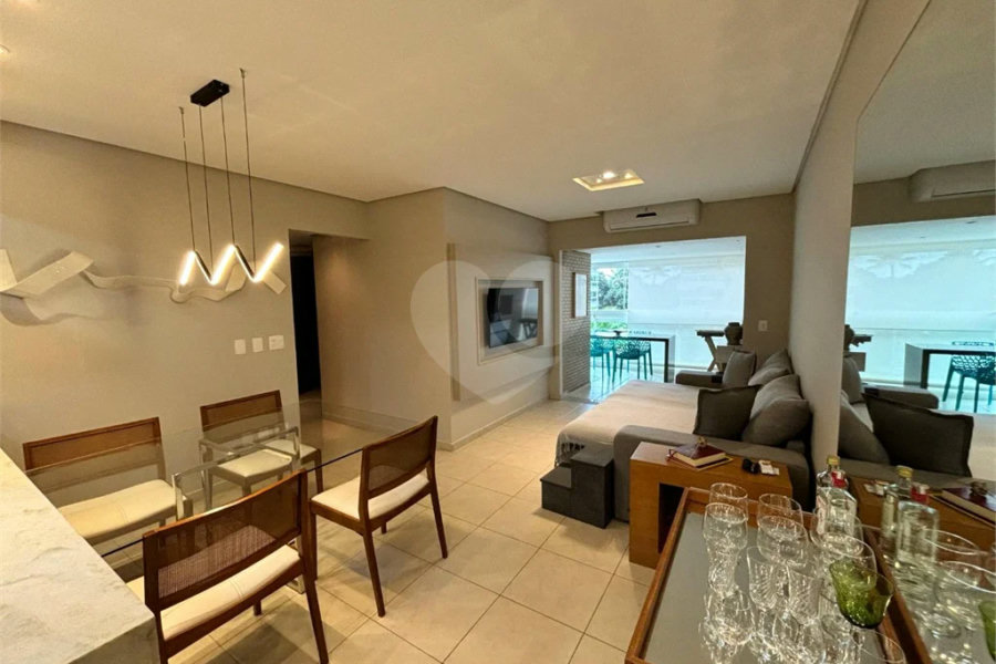 Apartamento à venda com 3 quartos, sendo 1 suíte, em Riviera de São Lourenço, Bertioga, SP