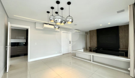 Apartamento à venda com 3 suítes em Campo Belo, São Paulo, SP