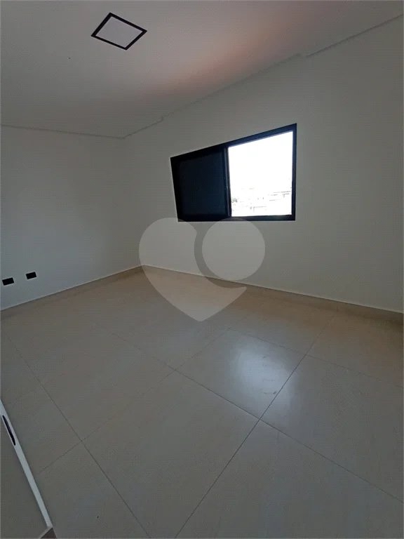 Casa com 155m² , 3 dormitórios , sendo 1 suíte , 4 vagas , à venda no Parque das Nações em Santo André.
