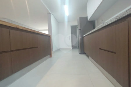 Belíssimo apartamento com 163m², 3 suítes e 2 vagas para locação na Chácara Klabin!