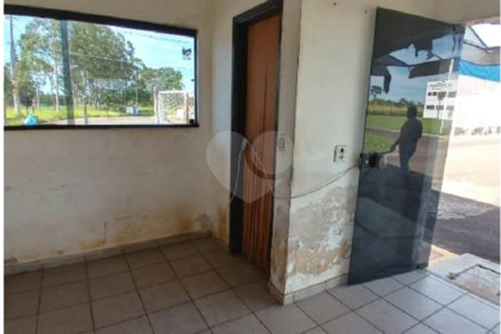 Galpão Comercial .