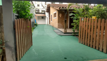 Casa Térrea à venda com 2 quartos, sendo 1 suíte,  em Perequê Mirim, Ubatuba, SP