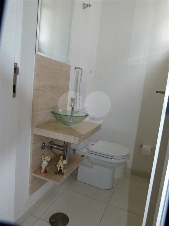 Cobertura Duplex com 126,metros quadrados próximo ao Shopping Pátio Paulista.