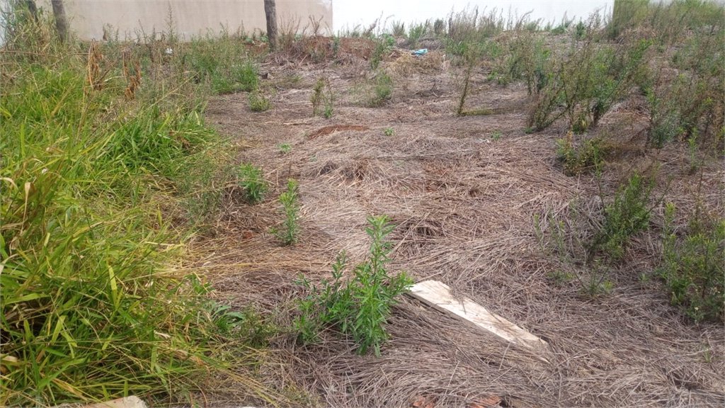 Lote no Jardim do Bosque, aceita financiamento ou aquisição de terreno e construção .