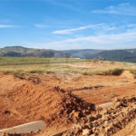 Lote de 600 m² com Potencial de Vista e Localização Reservada no Santana da Lapa – Joaquim Egídio