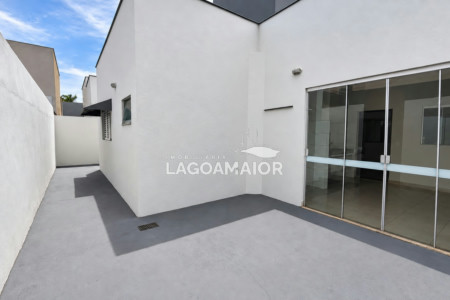 Casa para alugar com 3 quartos, sendo 1 suíte, no condomínio Recanto das Palmeiras, Três Lagoas - MS