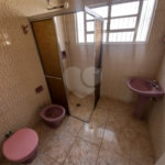 Casa térrea com 2 dormitórios.