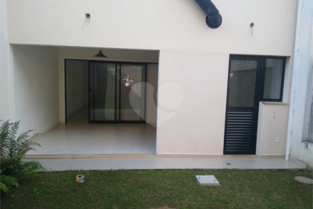Casa à venda ou para alugar com 3 suítes no condomínio Quinta das Oliveiras, Valinhos - SP