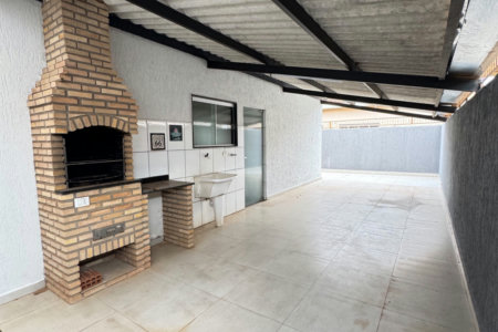 Casa para alugar com 3 quartos, sendo 1 suíte,  em Santos Dumont, Três Lagoas, MS