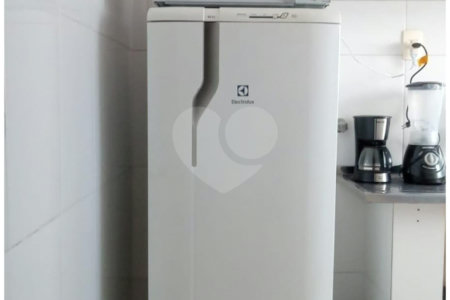 Apartamento mobiliado com 49 m² de área útil, 1 quarto, à venda na Bela Vista