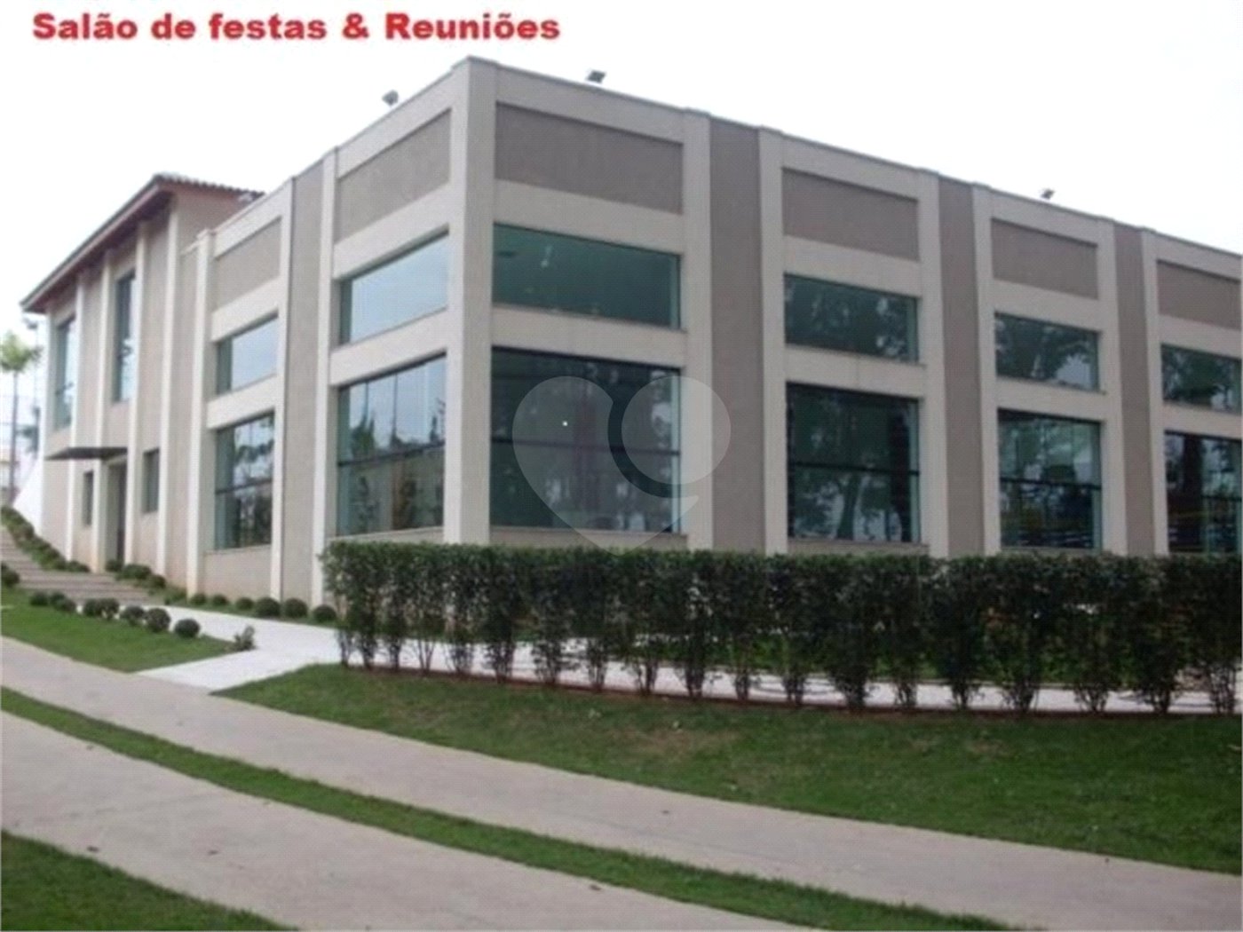 Maison Du parc- condominio de altissimo padrão - lote plano com 495,00 ms- R$ 1.920.000,00 - condominio - R$ 1.100,00 - iptu - R$ 800,00 - Área de lazer: Quadra de Tênis - Quadra Poliesportiva - campo de Futebol - Quadra de Squash - Academia - Playground - Sistema de Segurança 24hs com cerca elétri