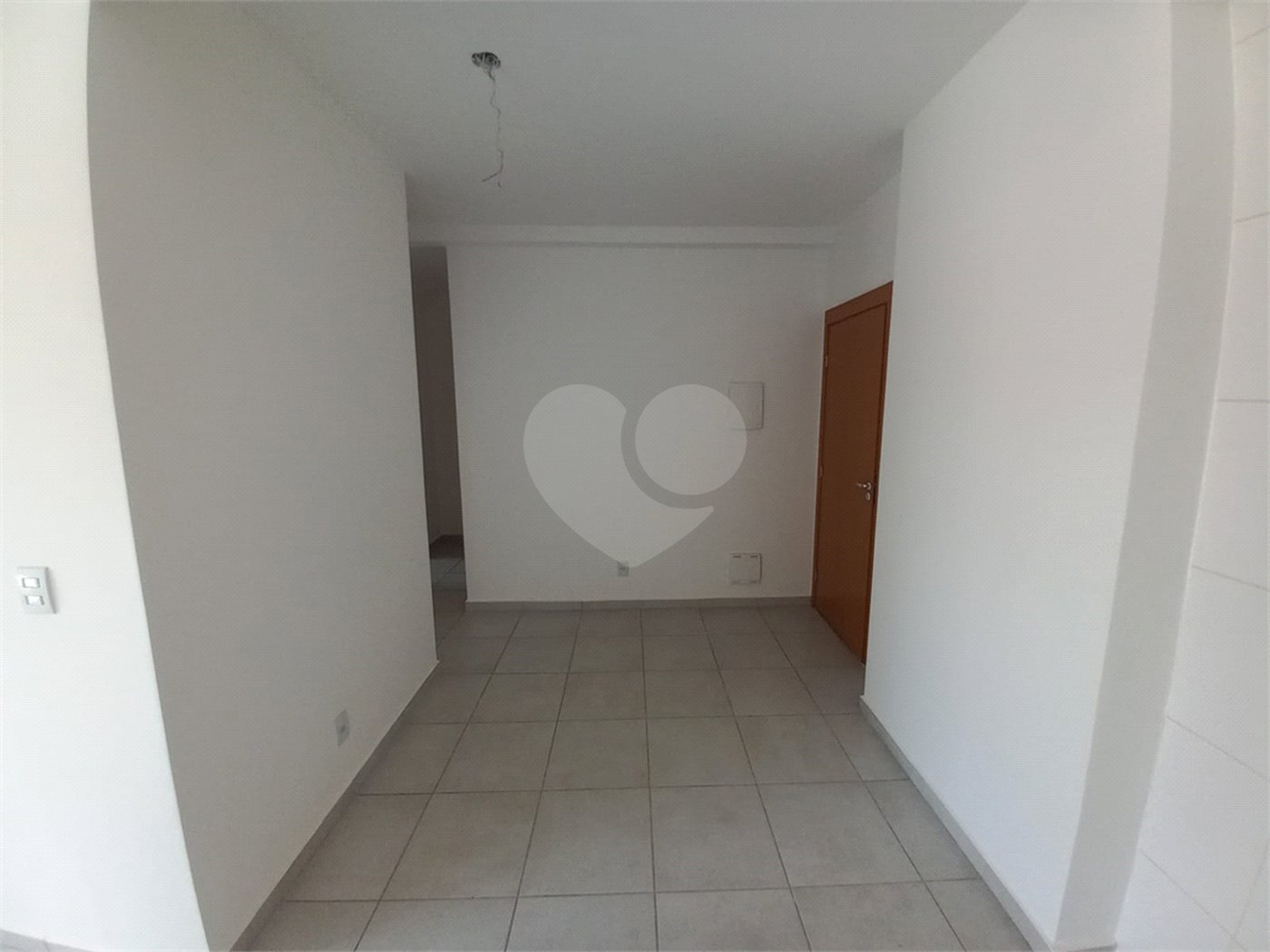 Apartamento no Condomínio Mirante Araucária.