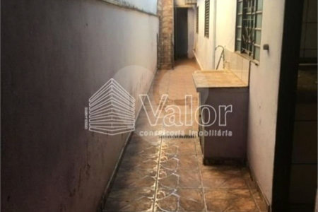 Casa Sobrado com piso cerâmico, com 3 dormitórios no Jardim Ricetti