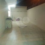 Casa térrea com 2 dormitórios.