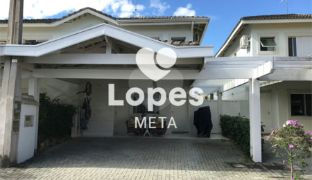 Casa à venda com 3 quartos, sendo 1 suíte, no condomínio Residence Club Villa Branca, Jacareí - SP