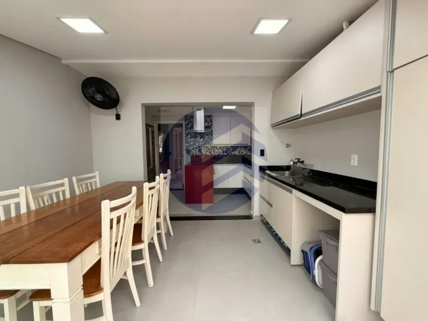 Casa à venda com 2 quartos, sendo 2 suítes, no condomínio Vilas V, São Paulo - SP