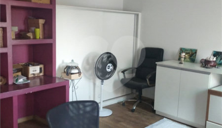 Sobrado à venda com 3 quartos, sendo 1 suíte, em Jardim Cordeiro, São Paulo, SP