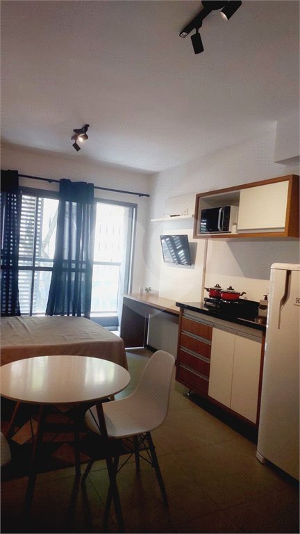Studio com 27,61 m² a venda na Consolação com sacada