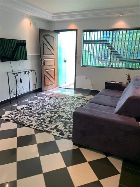 Casa com 115m², 3 dormitórios, 1 vaga, à venda na Penha.
