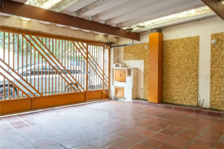 Casa com 150m², 4 quartos, 3 vagas, disponível para locação na Vila Clementino
