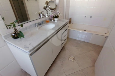 APARTAMENTO COBERTURA Á VENDA COM 200m2 ÍCONE NA BELA VISTA