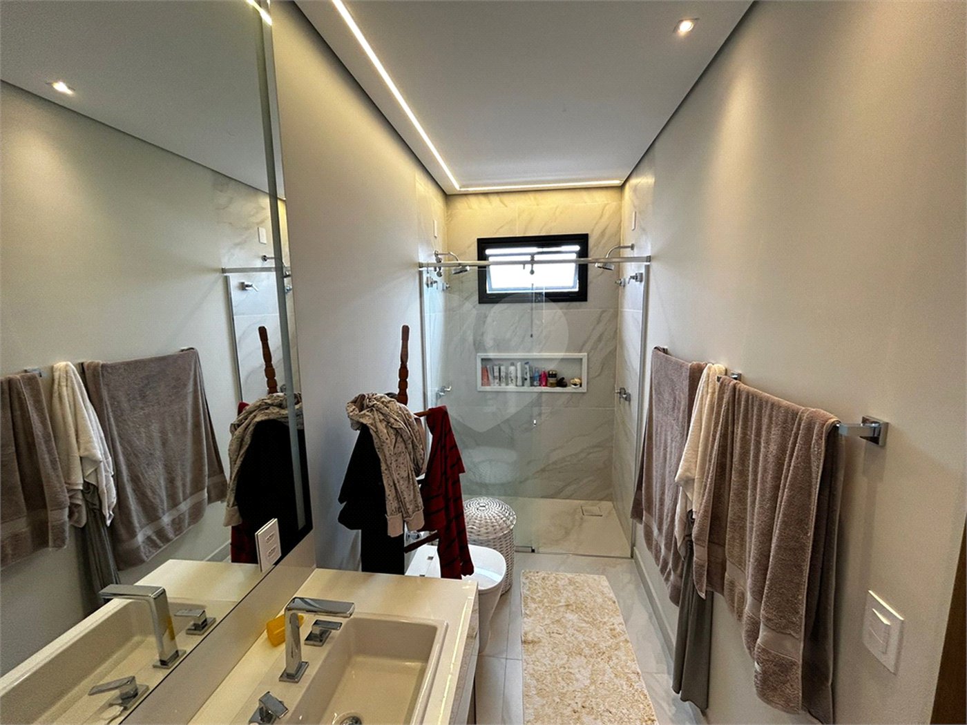 Casa de alto padrão para venda no condomínio Damha III.