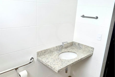 Salão comercial em Atibaia para locação 170 metros com mezanino, escritório, 5 vagas estacionamento