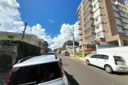 Excelente oportunidade de apartamento à venda no Edifício Monet