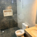 Casa no Conjunto Habitacional Dom Constantino á venda.