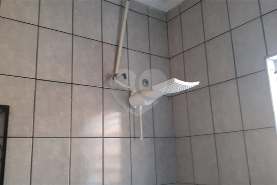 BELA CASA 274 M² C/ 3 QUARTOS 1 SALA 1 COZINHA 3 BANHEIROS 2 VAGAS Para Estacionamento coberta P/ VENDA NA V N Cachoeirinha