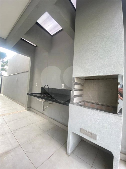 MARAVILHOSA CASA NO CONDOMÍNIO TERRAS DO VALE