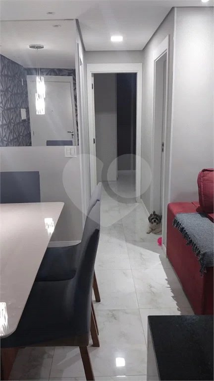 Apartamento de 2 quartos (1 suíte) à venda em Itaquera