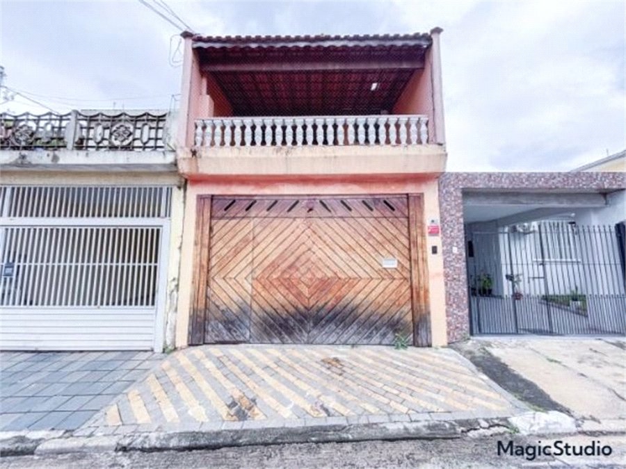 Casa com 150m², 5 dormitórios, sendo 1 suíte, 2 vagas de garagem, à venda na Vila Matilde.