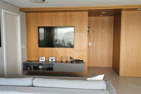 Apartamento com vista LIVRE Com 131 m² útil 4 banheiros 3 vagas 3 suítes Aceita contra proposta. Aceita e estuda Permuta