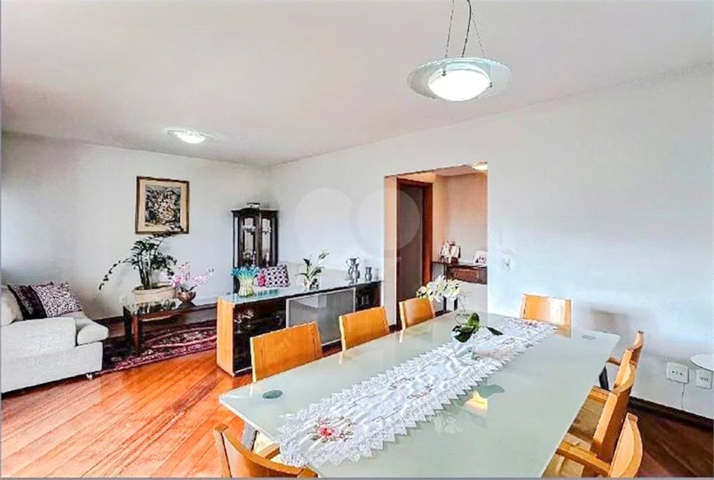 Apartamento à venda 4 dormitórios, 4 banheiros, 3 vagas, depósito. 2 aptos por andar. Torre única.No Anália Franco.