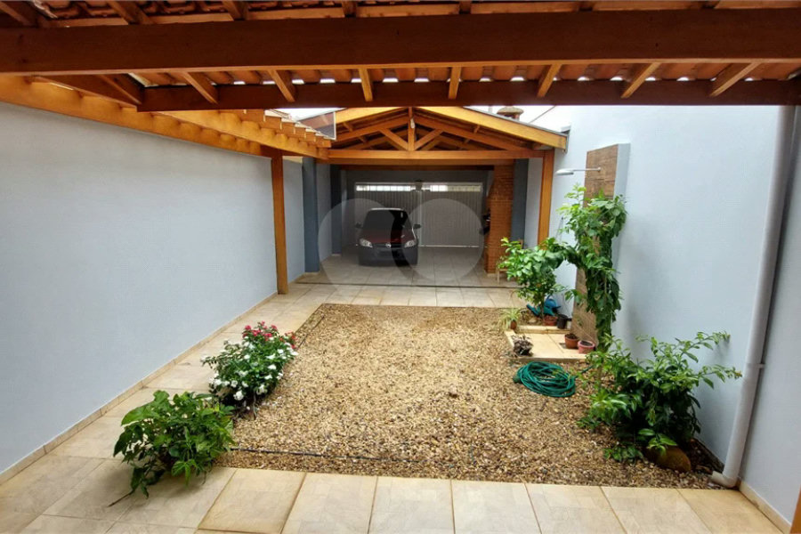 Casa a venda no Bairro Astúrias em Piracicaba - SP.