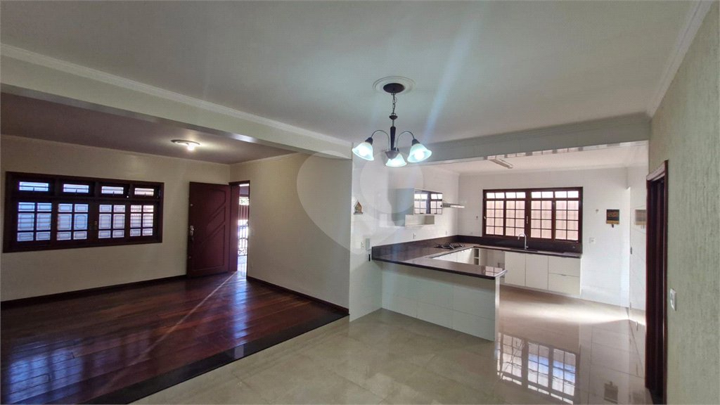 Casa/Sobrado a venda no Timburis em São Carlos