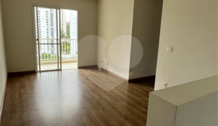 Apartamento à venda com 3 quartos, sendo 1 suíte,  em Parque Reboucas, São Paulo, SP