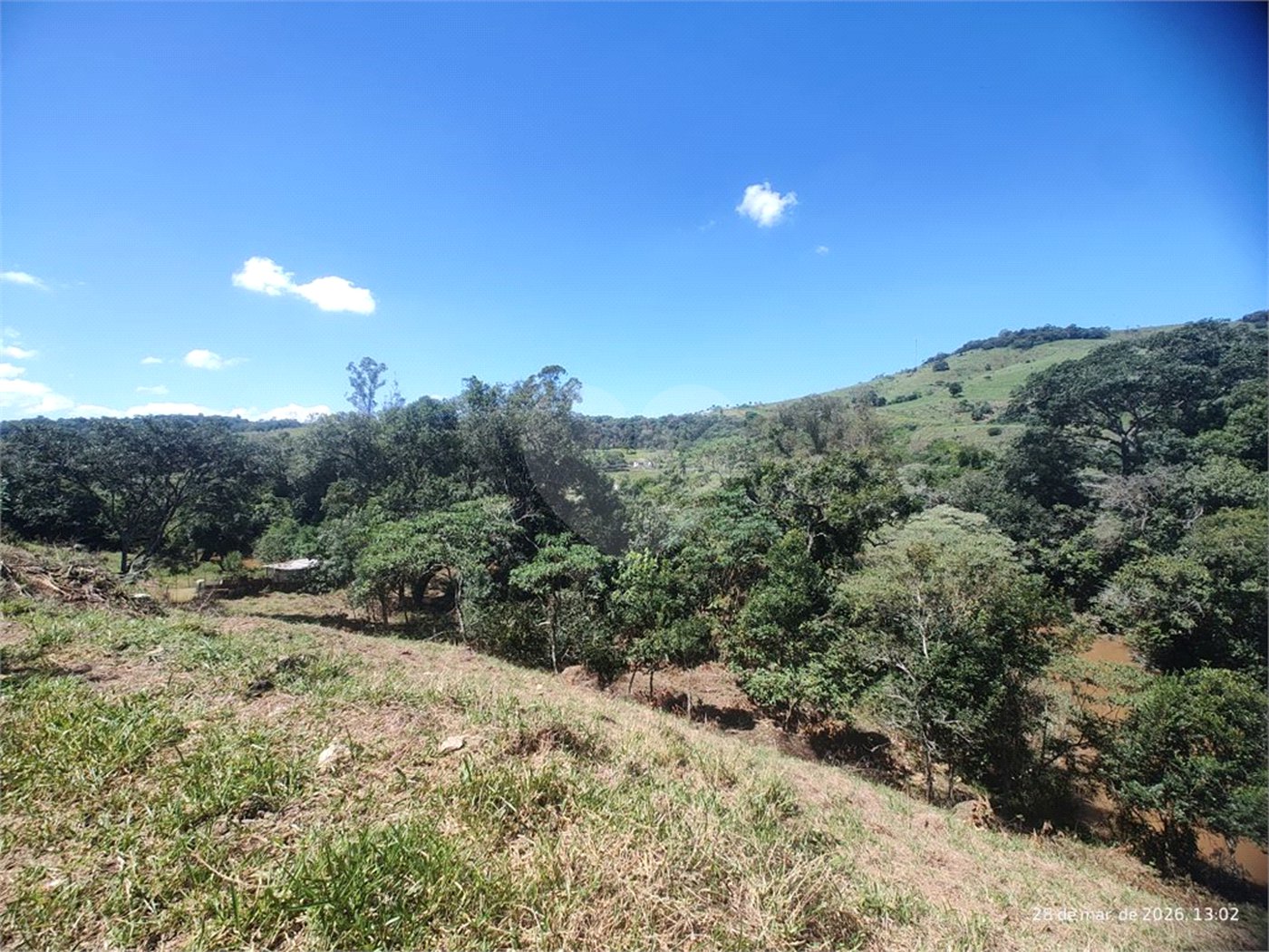 Área rural em Piracaia com 3.289 metros, ótima para chácara, as margens do rio Cachoeira