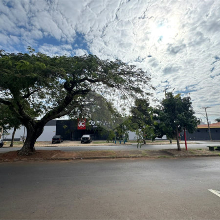 Terreno comercial de 2.100m2, no Bairro Vila Prado em São Carlos-SP