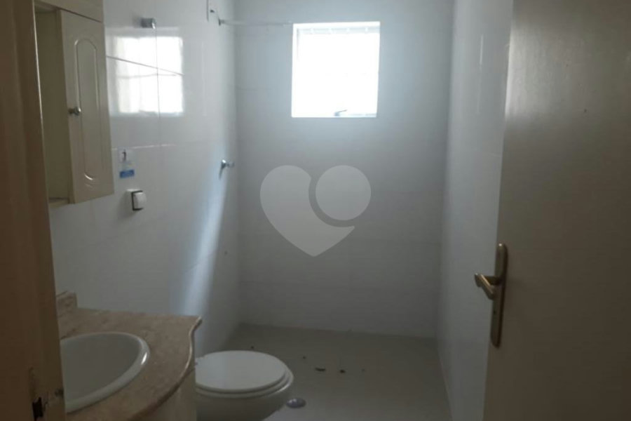 Casa à venda com 4 quartos, sendo 2 suítes, em Santana, São Paulo, SP