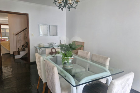 Casa à venda com 3 quartos, sendo 1 suíte, em Chácara Monte Alegre, São Paulo, SP