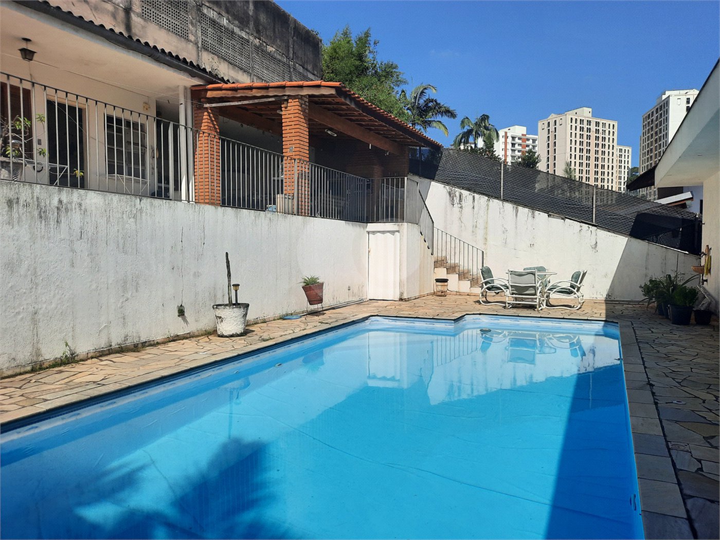 Casa à venda com 4 quartos, sendo 3 suítes,  em Jardim Marajoara, São Paulo, SP